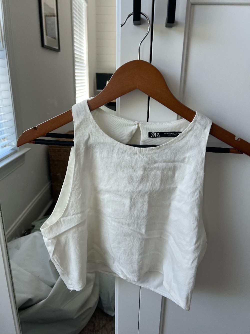 Zara White Linen-Blend Sleeveless Top — Size M